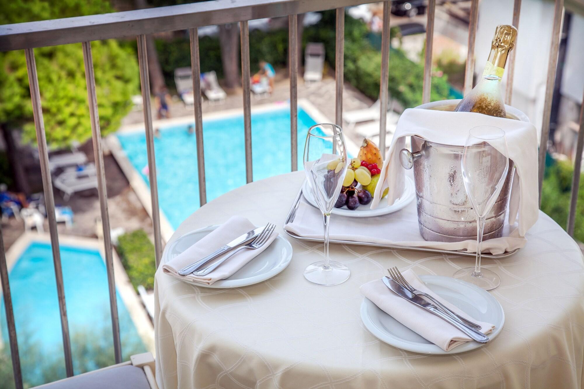 Hotel Doge มิลาโน แมริตทิมา ภายนอก รูปภาพ