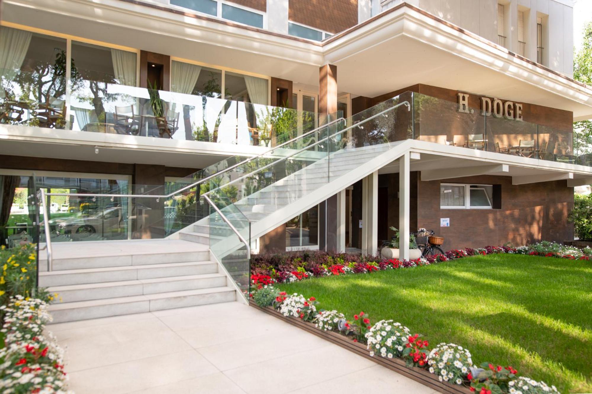Hotel Doge มิลาโน แมริตทิมา ภายนอก รูปภาพ