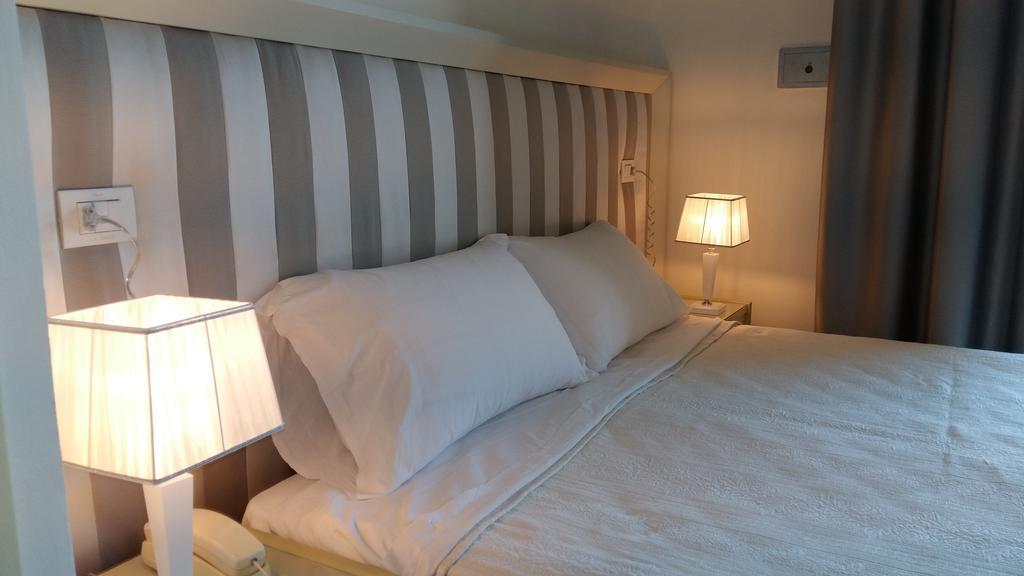 Hotel Doge มิลาโน แมริตทิมา ภายนอก รูปภาพ